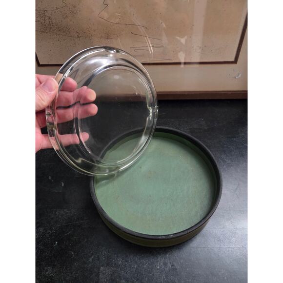 Vintage 8.25" Glass Ashtray w/ Green & Ornate Gold Lounge Barware Mid Century - Picture 5 of 6